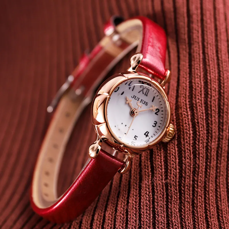 

New women's fashion watch, thin strap, small dial, student wristwatch, petite retro women's watch, elegant ladies' watch.