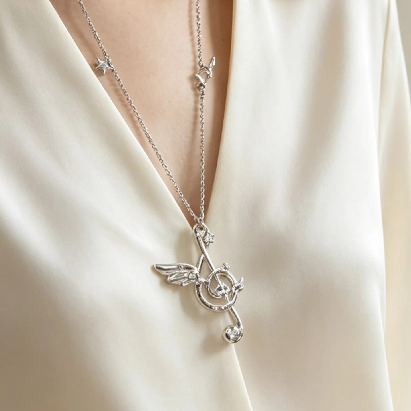 Fashion Big Wings Musical Notes Long Necklace For Women Creative New Luxury Design Necklaces Pendants
