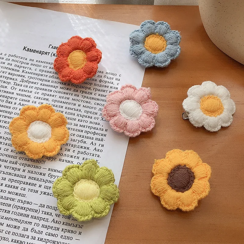 1 piece DIY Daisy Crochet knitted Flowers Handmade Knitting Flower Corsage Hairpin Pin Brooch Accessories Decorate Applique