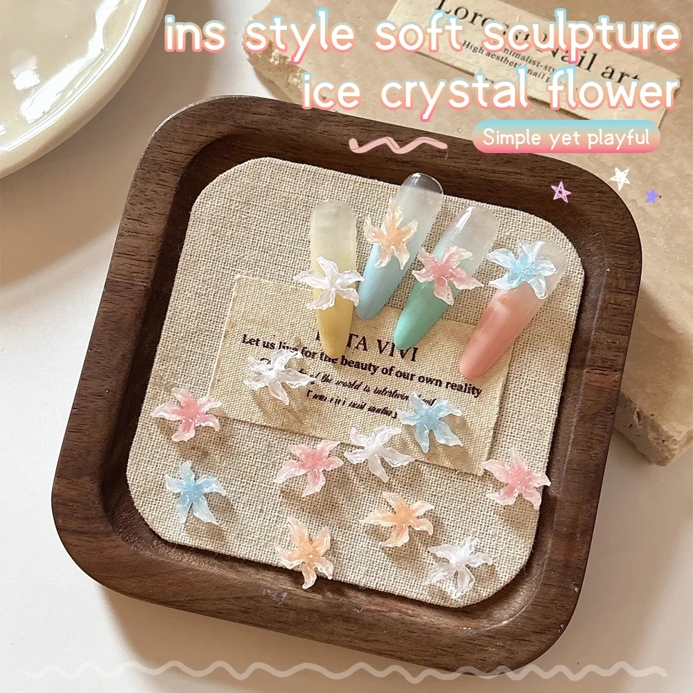 20/50PCS Morbida Scultura di Cristallo Giglio Pendenti E Ciondoli Per Unghie 3D Ghiaccio Traslucido Floreale Unghie artistiche Decor Resina Strass Forniture Per Manicure FAI DA TE