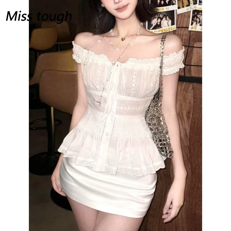 

Корейская мода Sweet Slim Женский наряд Кружевные шикарные топы + мини-юбка трапециевидной формы Pure Desire Aesthetic Spicy Girl Комплект из 2 предметов