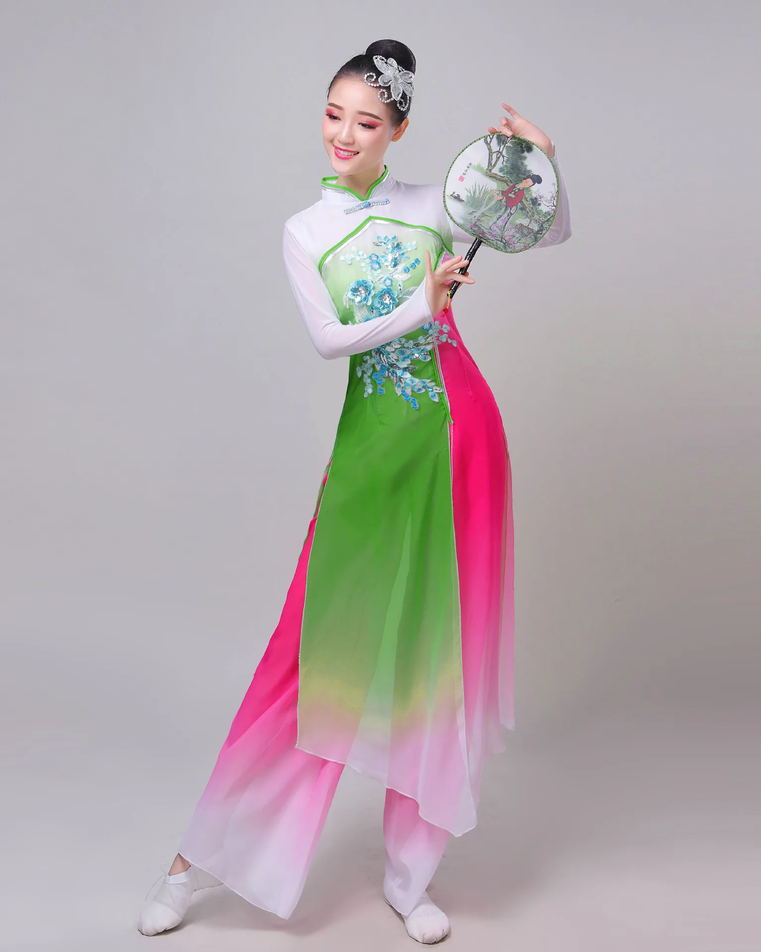 Neue klassische Tanz kostüm Fan National Tanz kostüm Yangko Kleid Erwachsenen elegante chinesische Stil Trainings kleid weiblich