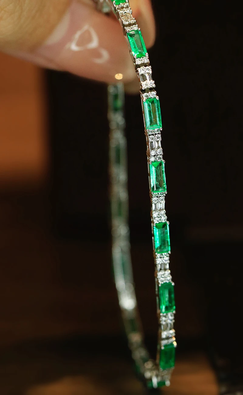 KUGG 100% 18K White Gold Bracelet Luxury Elegant Style Shiny Diamond Natural Emerald Gemstone Bracelet for Women Fine Jewelry
