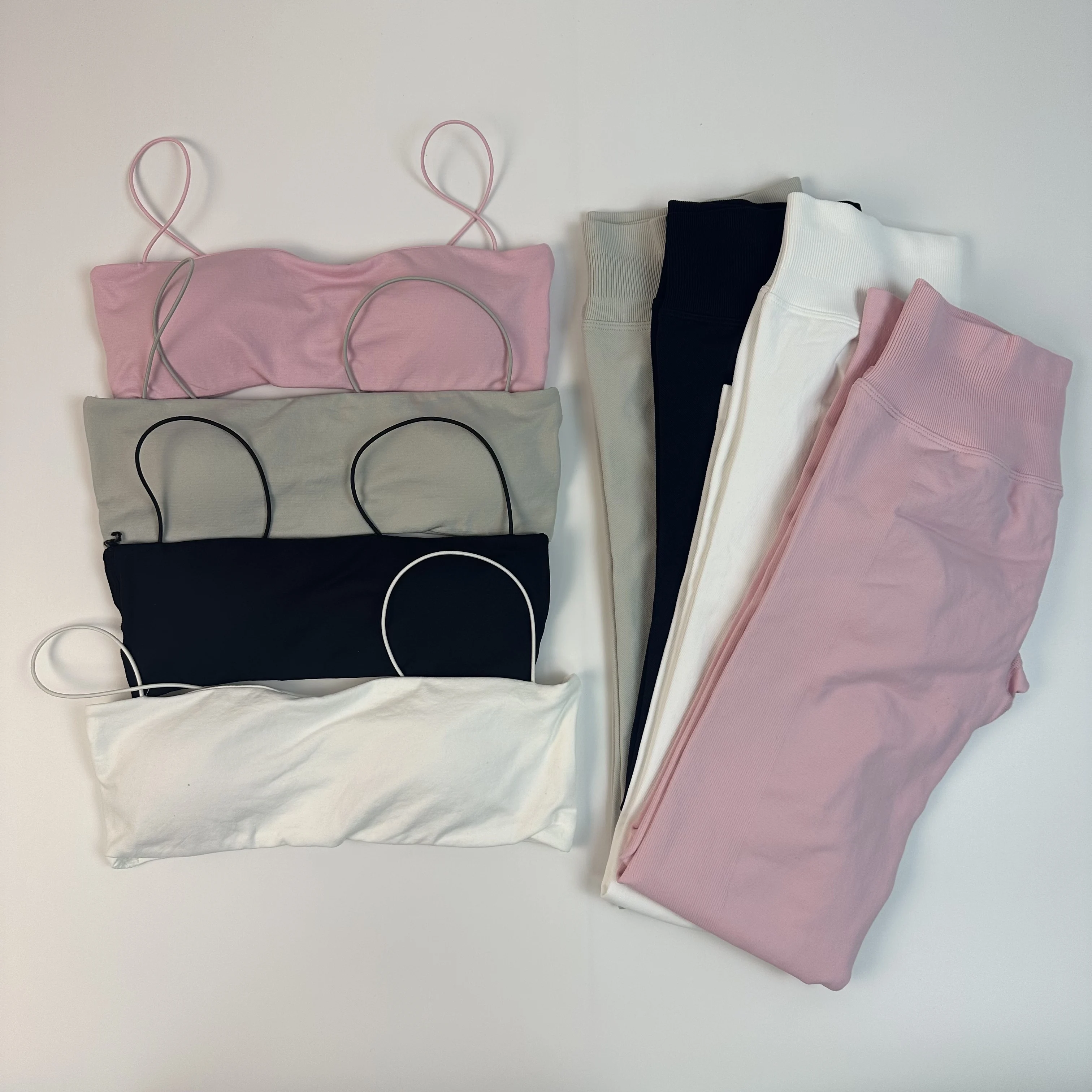 

No Logo Women Gym Set Halter Tops High Waist Scrunch Seamless Leggings Fitness Clothes Activewear Workout Set Outfits Gym Suit