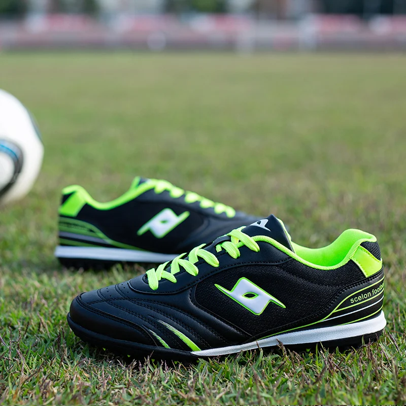 

Men New Indoor Society Casual Football Boots Grass Ultralight Futsal Top Quality Comfortable Male Soccer Shoes Match Sports Fast