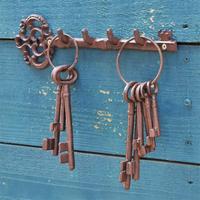 Vintage Cast Iron Key Garden Decoration Heavy Duty Metal Keys Charms Wedding Decoration Photography Shooting Retro Props