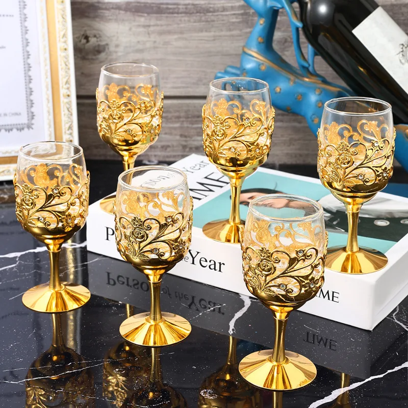 

Golden Goblet Wine Glass Elegant Vintage Wine Cup Hollow Golden Wine Drinking Goblets for Housewarming Festive Gift