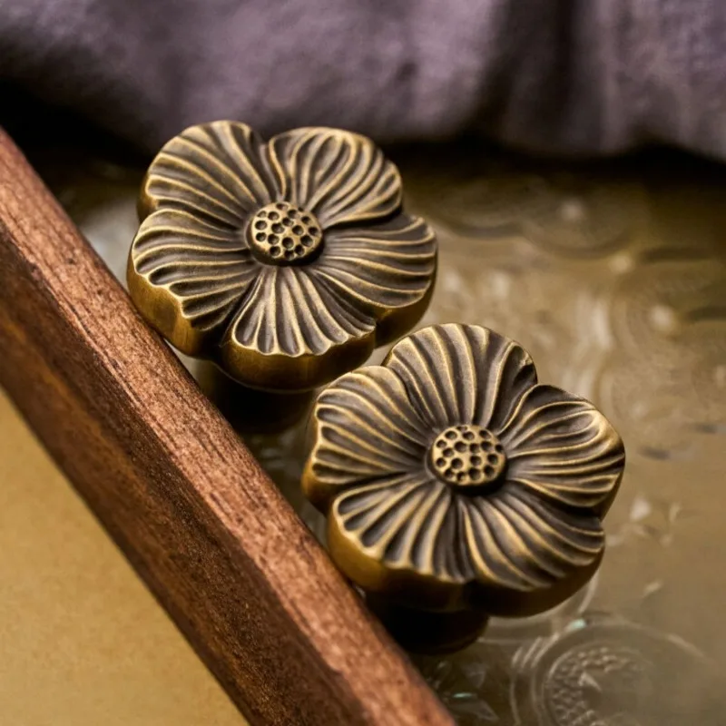 1PC  French  Style Brass Flower Cabinet Door Small Handle Furniture Drawer Cabinet Light Luxury Single Hole Zinc Alloy Handle