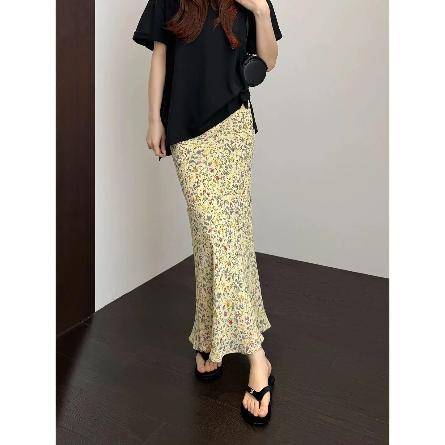 Dave&di Vintage Small Yellow Floral Bag With A Mid Length Design, Lightweight, Soft, Gentle, And Elegant Fish Tail Skirt