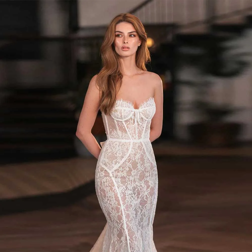 カスタマイズされたマーメイドウェディングドレスストラップレスブライダルガウングリッターノースリーブヴィンテージレースボヘミアンウェディングガウンvestido novia 2025