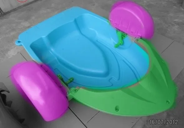 Good stuff Best Selling Portable Swimming Pool Kids Plastic Small Hand Pedal Paddle Water Boats Manufacturers