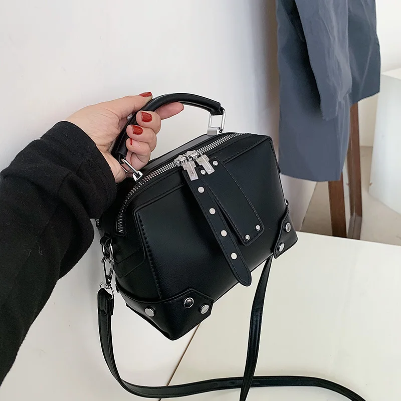 Women Bags Crossbody Shoulder Bag for Ladies Messenger Bag High Quality Fashion Designer Flap Female Rivet Handbags Luxury Bags