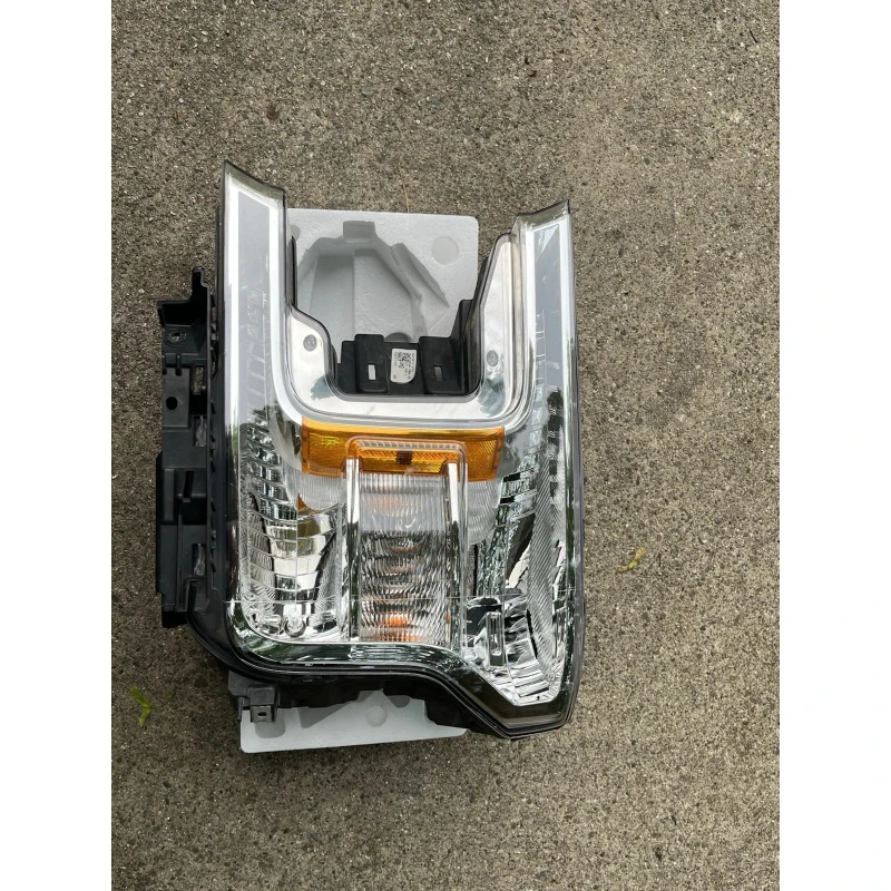 

Фары в сборе для Ford F-150 2018-2020, артикул FO2502366, по заводской цене JL3Z13008AH