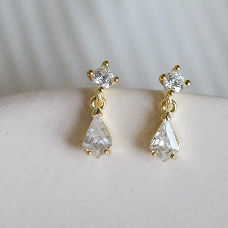 Retro Luxury Sterling Silver Rhombic Zircon Stud Earrings for Woman Geometry Designer Teardrop-shaped Jewelry Accessories Gifts