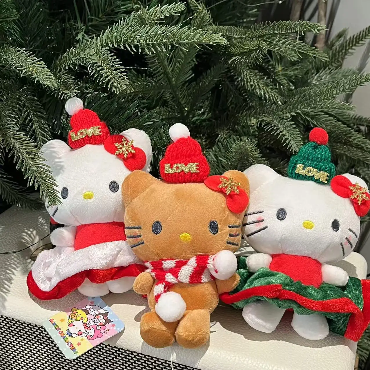 13 cm Sanrio Hello Kitty Plüschtiere KT Hawaiianisches schwarzes Leder Katzenplüschtiere Anhänger Schlüsselanhänger Mädchen Geburtstag Weihnachtsgeschenk