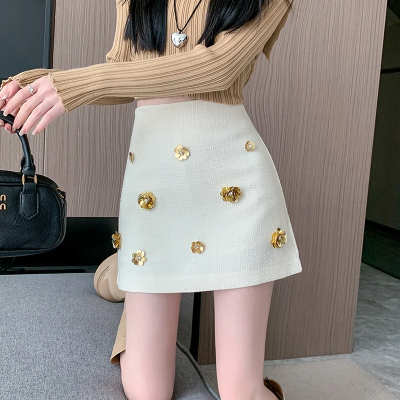 Fashion Three-dimensional Flower Decoration Women's Short Skirt High Waist Luxury Mini Shorts Skirts Autumn Winter 2024 New