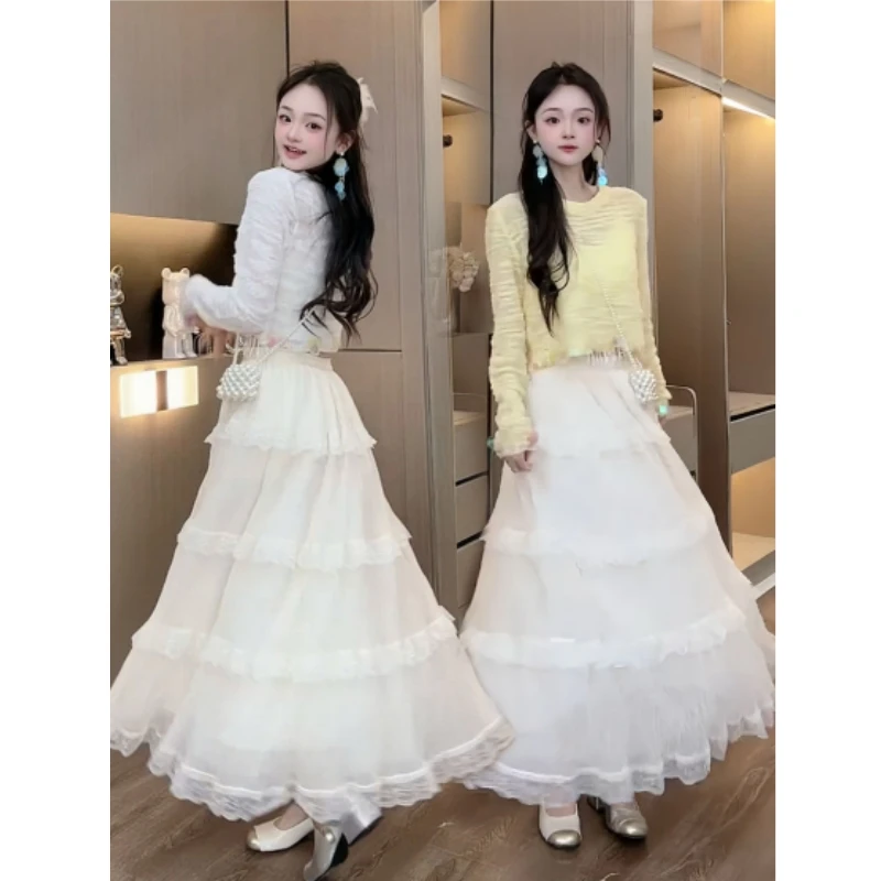 

Spring Holiday Style Women's Short Top And White Skirt Set Casual Loose Fit Fashionable Anti-Aging High Waist Midi Skirt