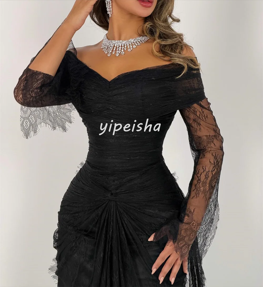 تخصيص أزياء من الدانتل الطية Ruched ألف خط خارج على الكتف فساتين طويلة فساتين مناسبة مخصصة الأحجام المتاحة عارضة