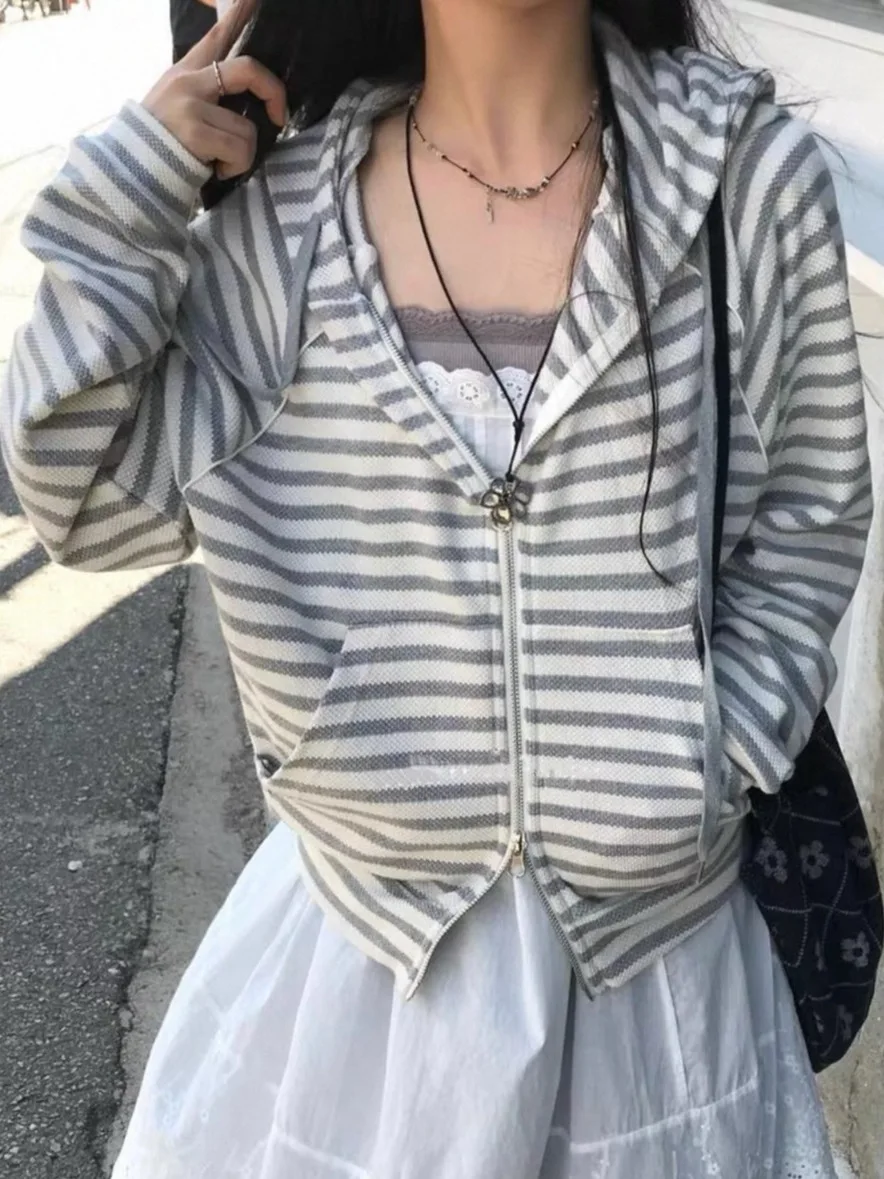 

Ретро-толстовка в полоску с капюшоном, женская, маленького размера, модная молодежная верхняя одежда на молнии, открытый кардиган с длинными рукавами