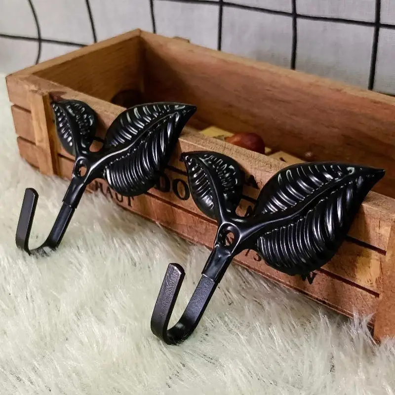 2 PCS Leaf Shaped Decorative Wall Hooks Heavy Duty Rustproof For Entryway Bathroom Hanging Coats Towels Bags