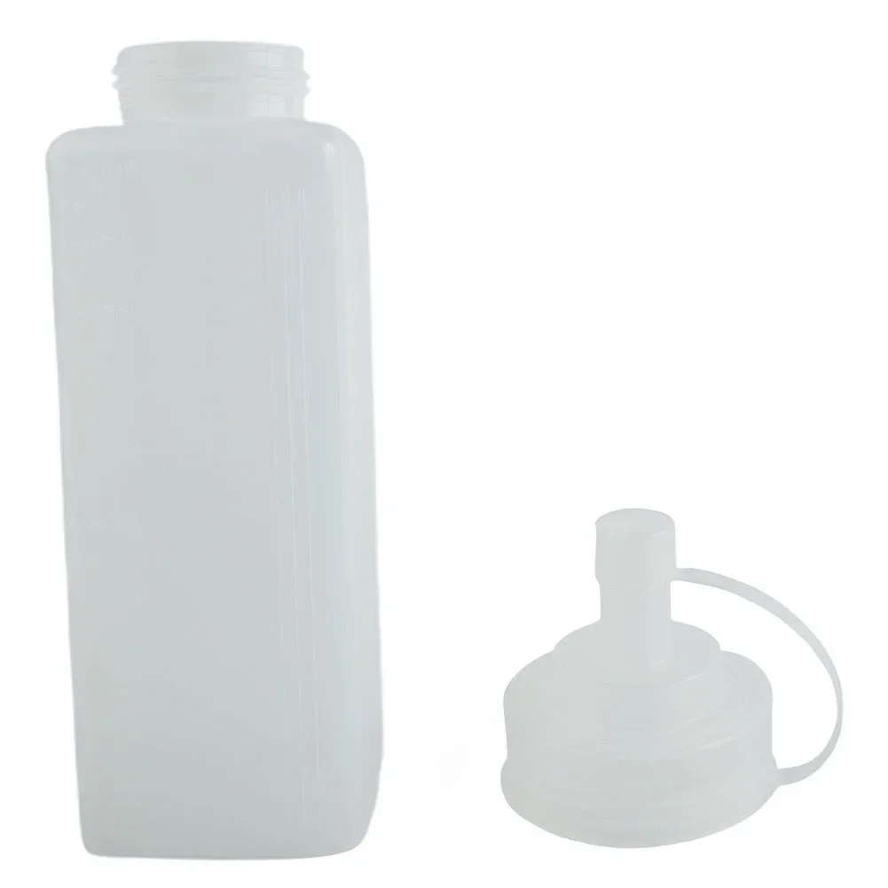 

Small Diameter Squeeze Sauce Bottle For High-concentration Sauces Pulp Salad Dressing 23.5*7.5*7.5cm 26*7.5*7.5cm