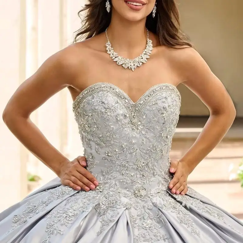 Vestidos De quinceañera plateados, vestido De baile con hombros descubiertos, apliques De encaje con cuentas, vestido De fiesta De cumpleaños con lazo, dulce 16 Vestidos De XV 15 Anos