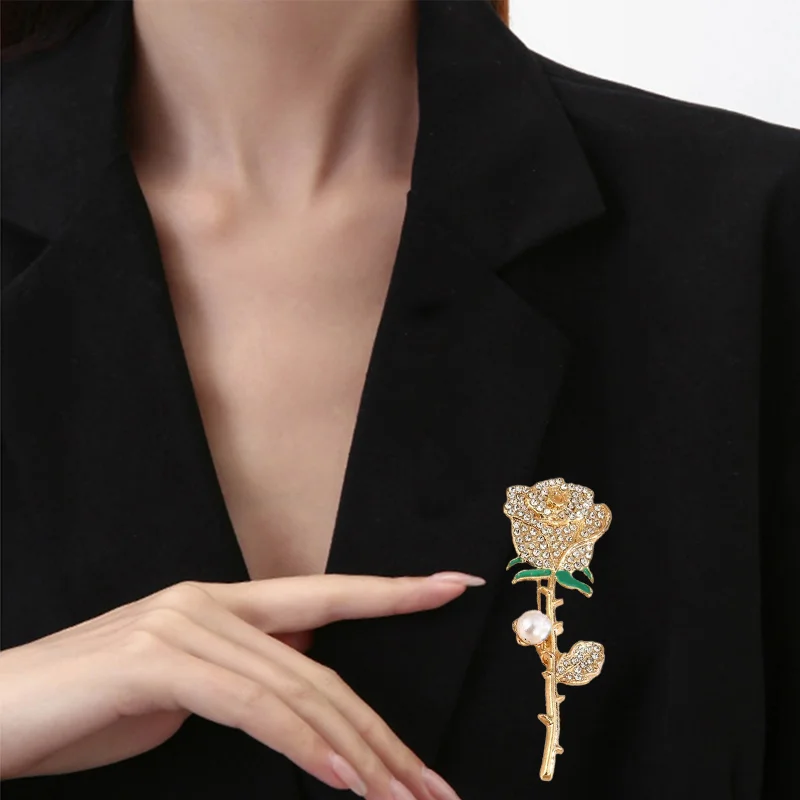 

Rose Bouquet Brooch Women All-season Universal Alloy Corsage Pins Fashionable and Versatile Suit Bags Scarf Accessories Brooch