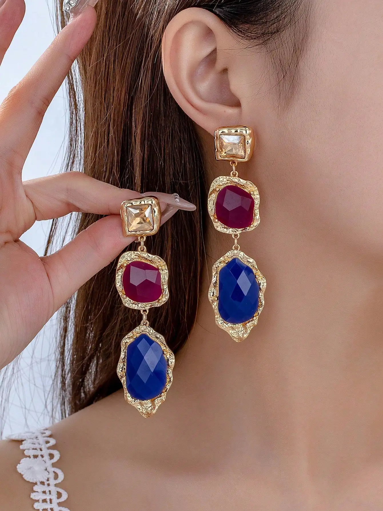 A Pair of European and American Trendy, Sexy, and Exaggerated Large Resin Fashion Earrings for Women That Are Versatile and Stylish