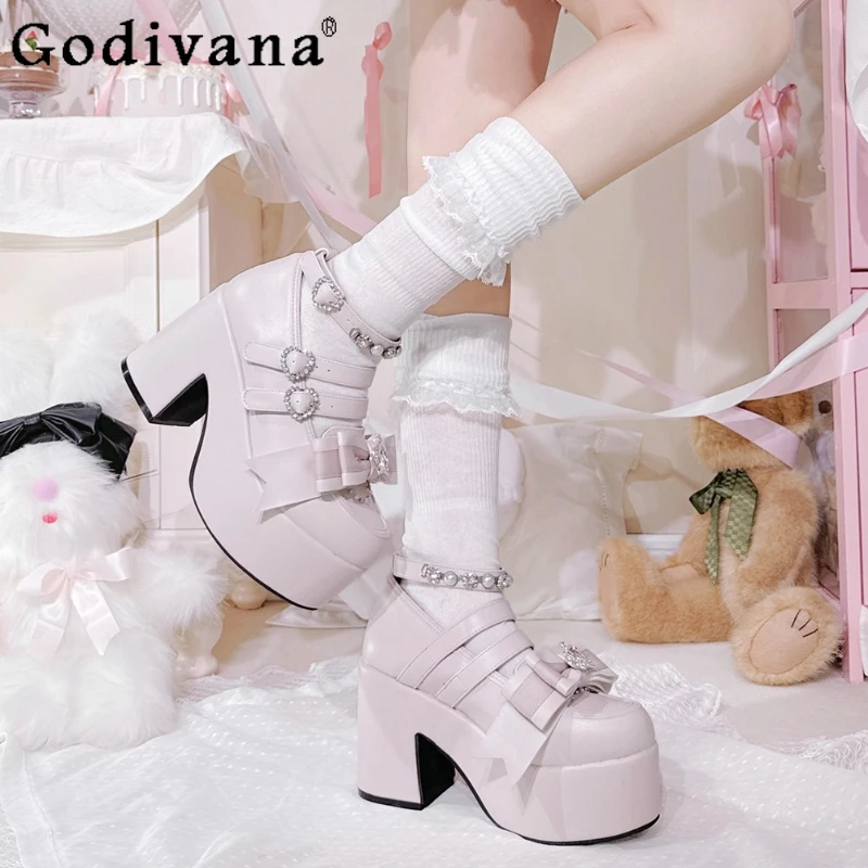 Zapato único Original de estilo japonés para mujer, zapatos de plataforma con brotes de Color blanco y negro, zapatos de tacón medio bonitos y dulces de Lolita