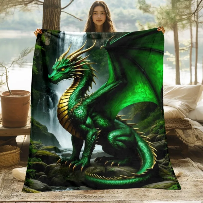 قطعة واحدة من بطانية الفانيلا خفيفة الوزن - رمي التنين الأخضر مع منظر شلال، مفرش سرير ناعم لجميع المواسم للتخييم المنزلي #3
