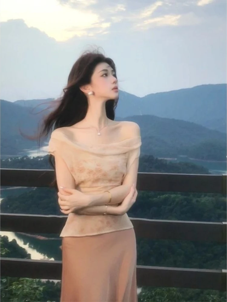 

Romantic Fresh Niche Design Draped Off Shoulder Floral Waist Cinching Top and Slimming Fishtail Skirt Women Two Piece Set