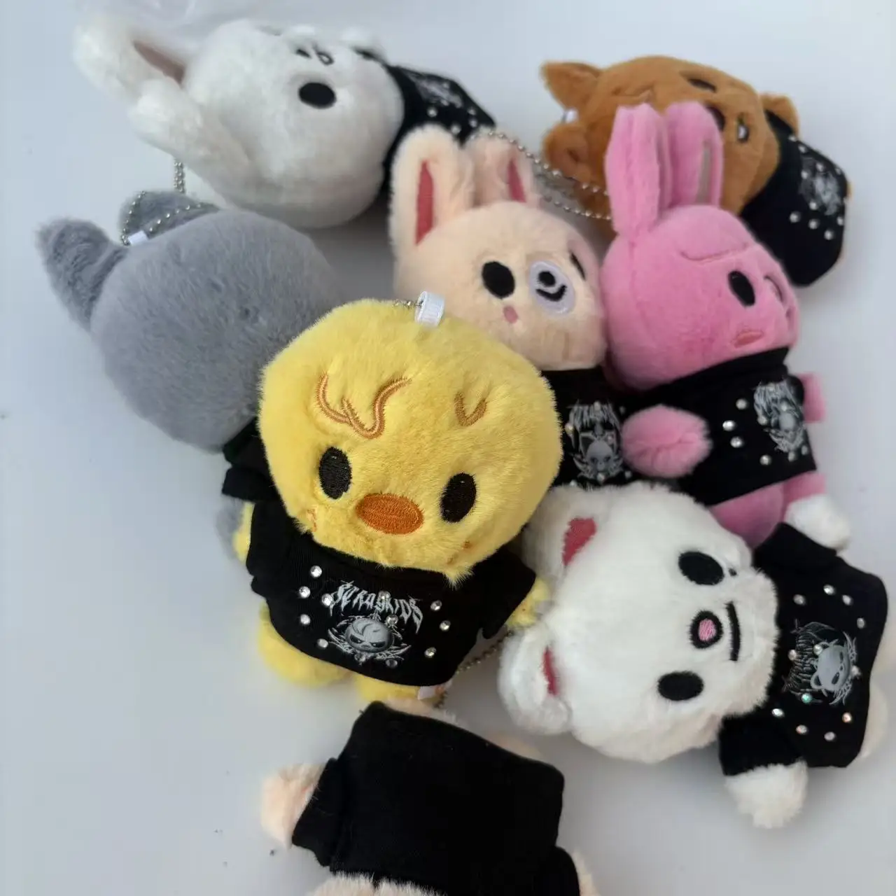 SKZOO Verdwaalde Kinderen Sleutelhanger Kwade Badge met Diamant T-shirt Idool Concert Stijl SKZ Fan Collectie Kindercadeau