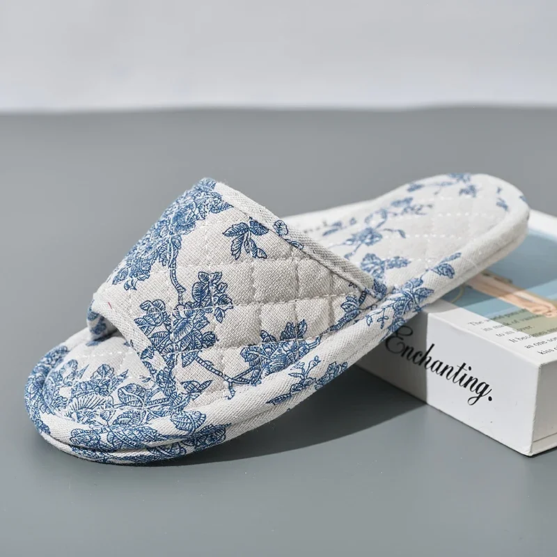 

New Home Slippers Soft Cotton Floral Floor Shoes Fashion Lightweight Antislip Indoor Slippers Bedroom Couple Slippers