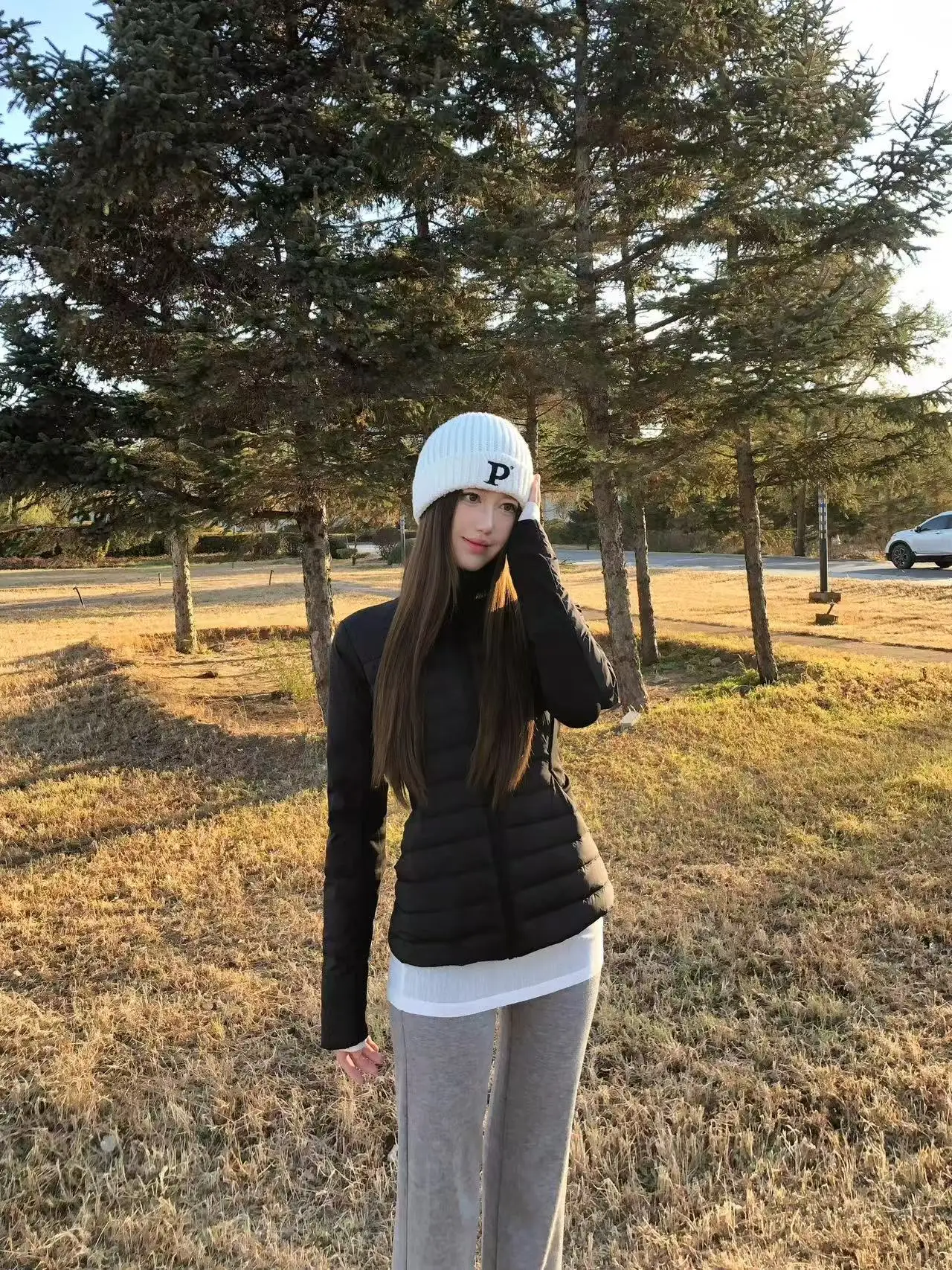 

Женская теплая куртка-пуховик с воротником-стойкой, приталенная, белая, из натурального пуха, для улицы, длинная, на молнии