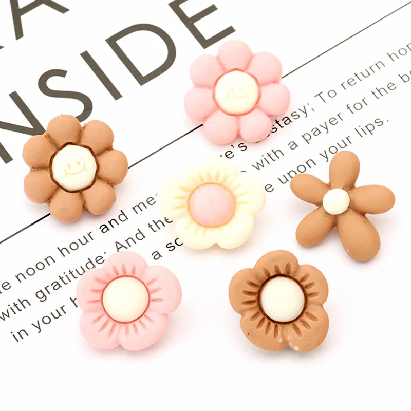 10Pcs Small Cartoon Flower Resin Colorful Sewing Buttons Shank Novelty Accessories Craft DIY Supplier Child Baby Clothing Decor