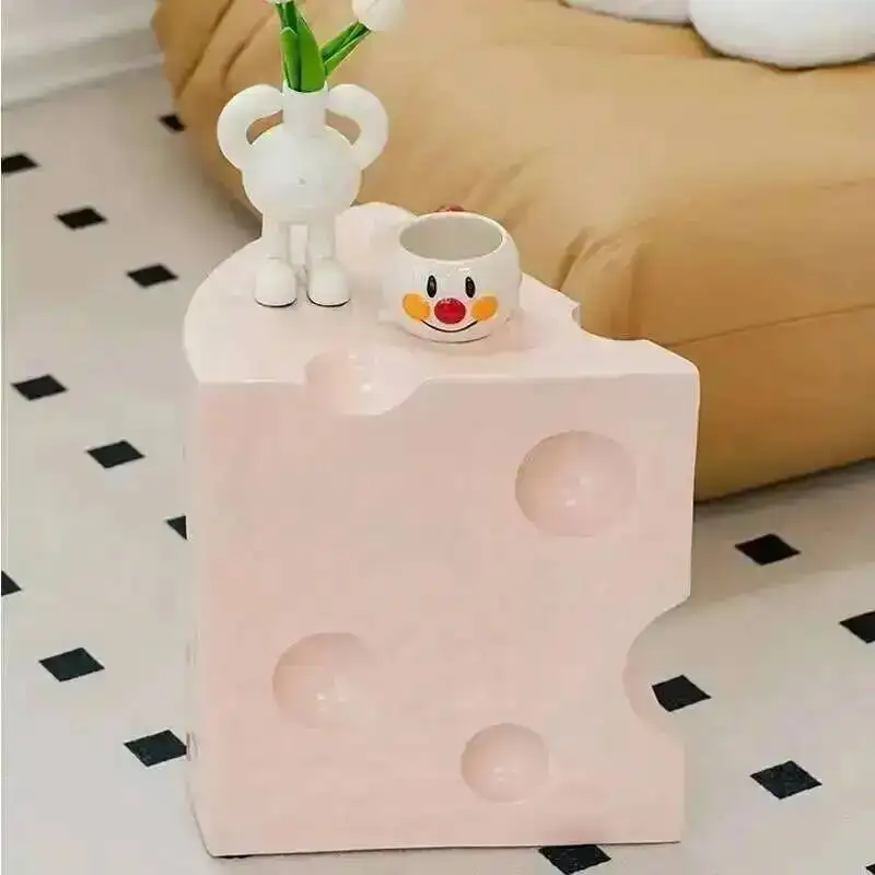 Ins Netflix Style Table Side Table Ins Style Simple Cake Creative Coffee Cheese Table Small House Carpet Bedroom Corner Table