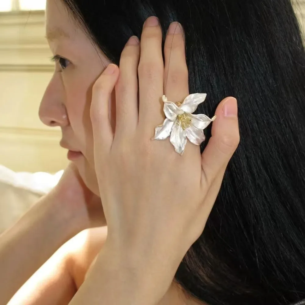 Cold Feeling Tulip Flower Ring for Women Retro and Vintage Texture Simple Temperament Versatile Niche Accessories Jewelry Gifts
