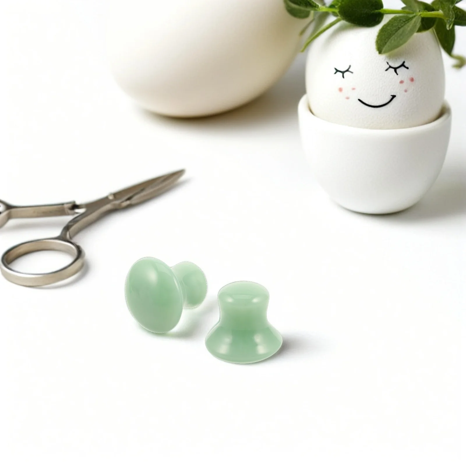 เครื่องมือขูดหน้าหยก 2 ชิ้น รูปทรงเห็ด สำหรับดูแลผิวหน้า นวดหน้า ขูดผิว ลดรอยคล้ำใต้ตา เครื่องนวดหน้า กัวซา