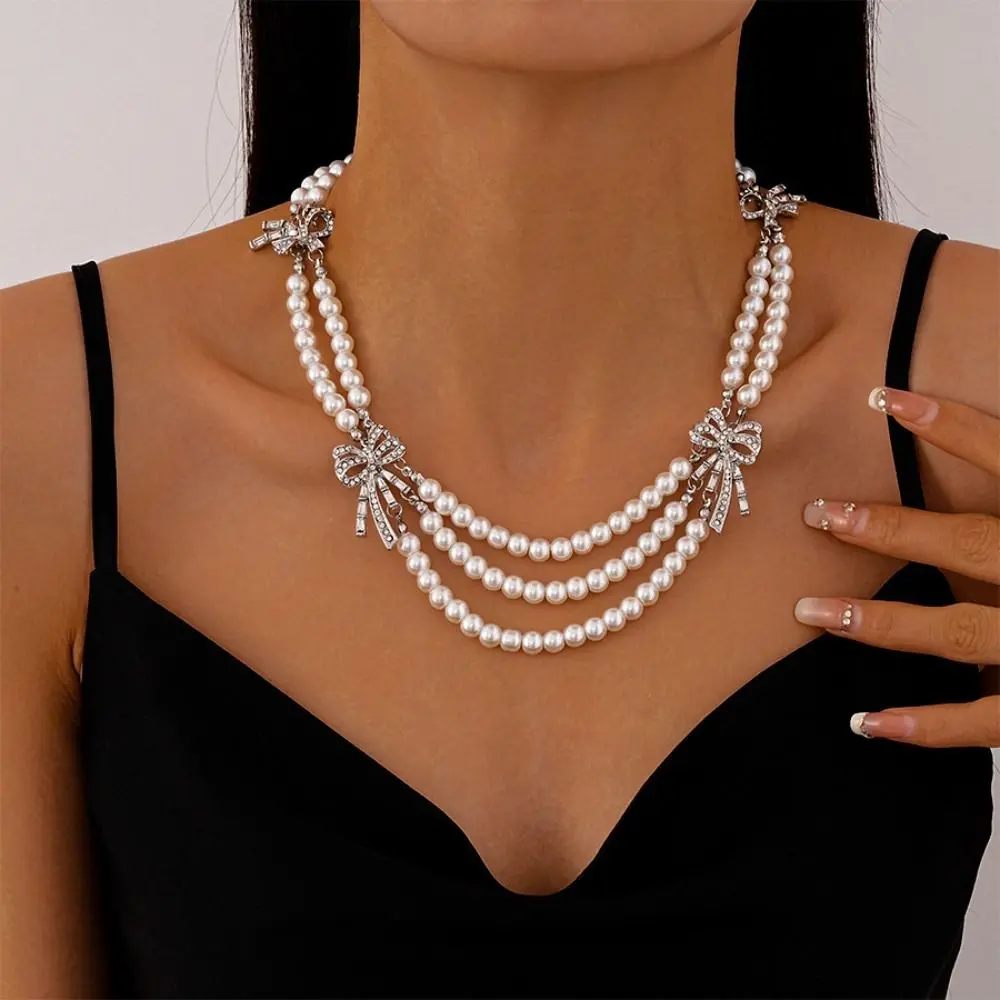

Fashion Vintage Imitation Pearl Necklace Elegant Temperament Multi-layer Chain Light Luxury Shiny Bow Collarbone Chain Gift