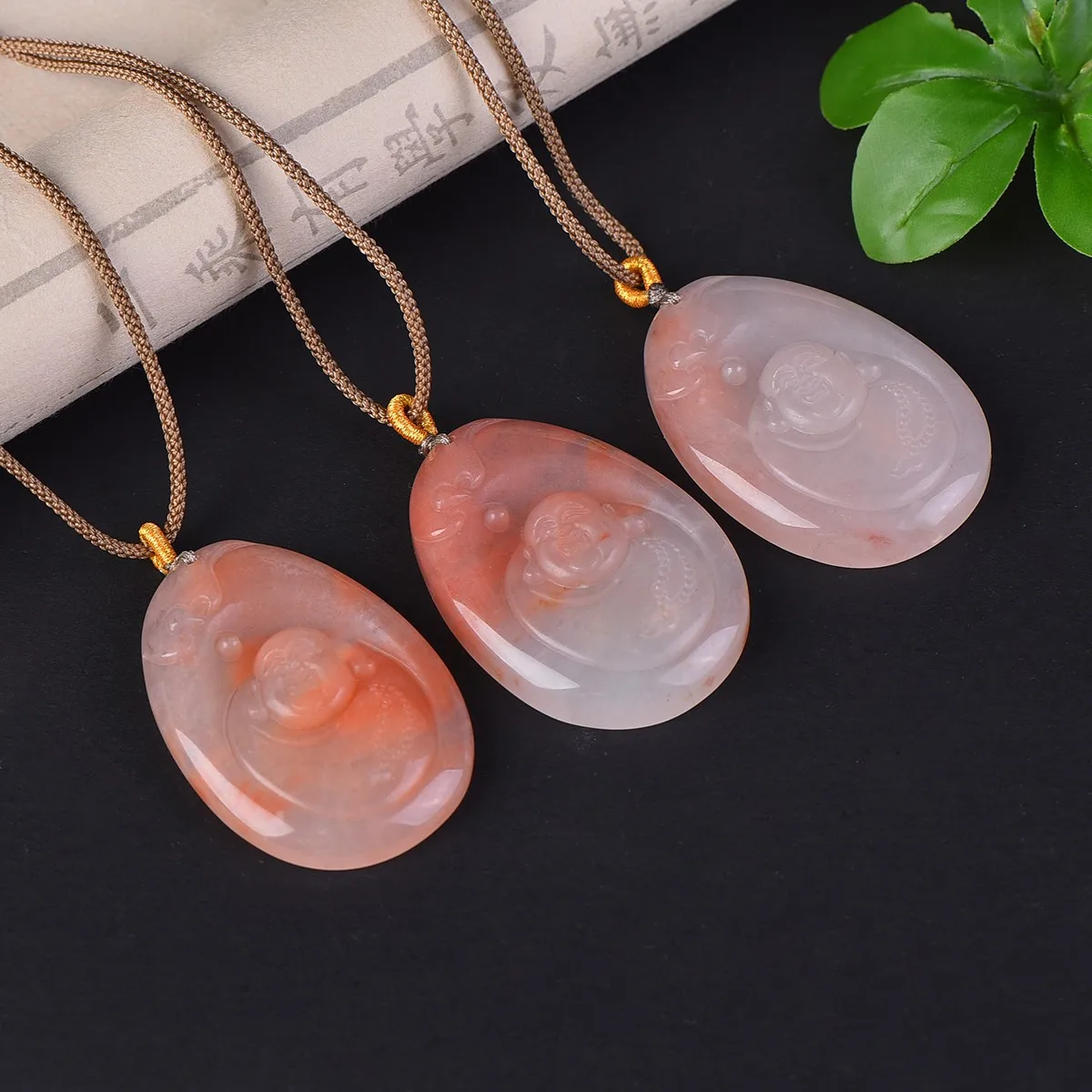 Natural Jade Guanyin Pendant Necklace Hand Carved Kwan Yin Buddha Amulet Lucky Protection Talisman Unisex Jade Jewelry Gift