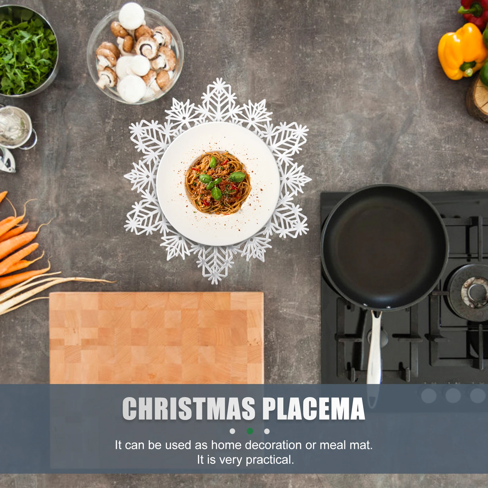 

2Pcs Christmas Snowflake PVC Dining Table Mat White Placemat Party Table Protector Decorative Mat for Xmas Dinner