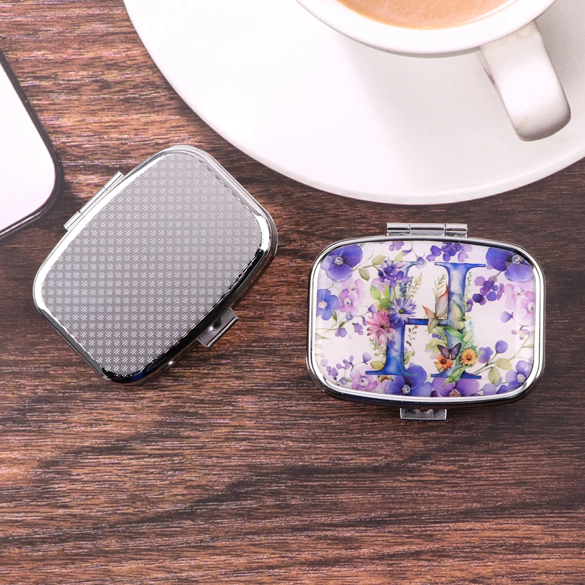 Beautiful A-O Letters Metal Medicine Box with 2 Compartments Portable Travel Sealed Small Pill Organizer Container Storage