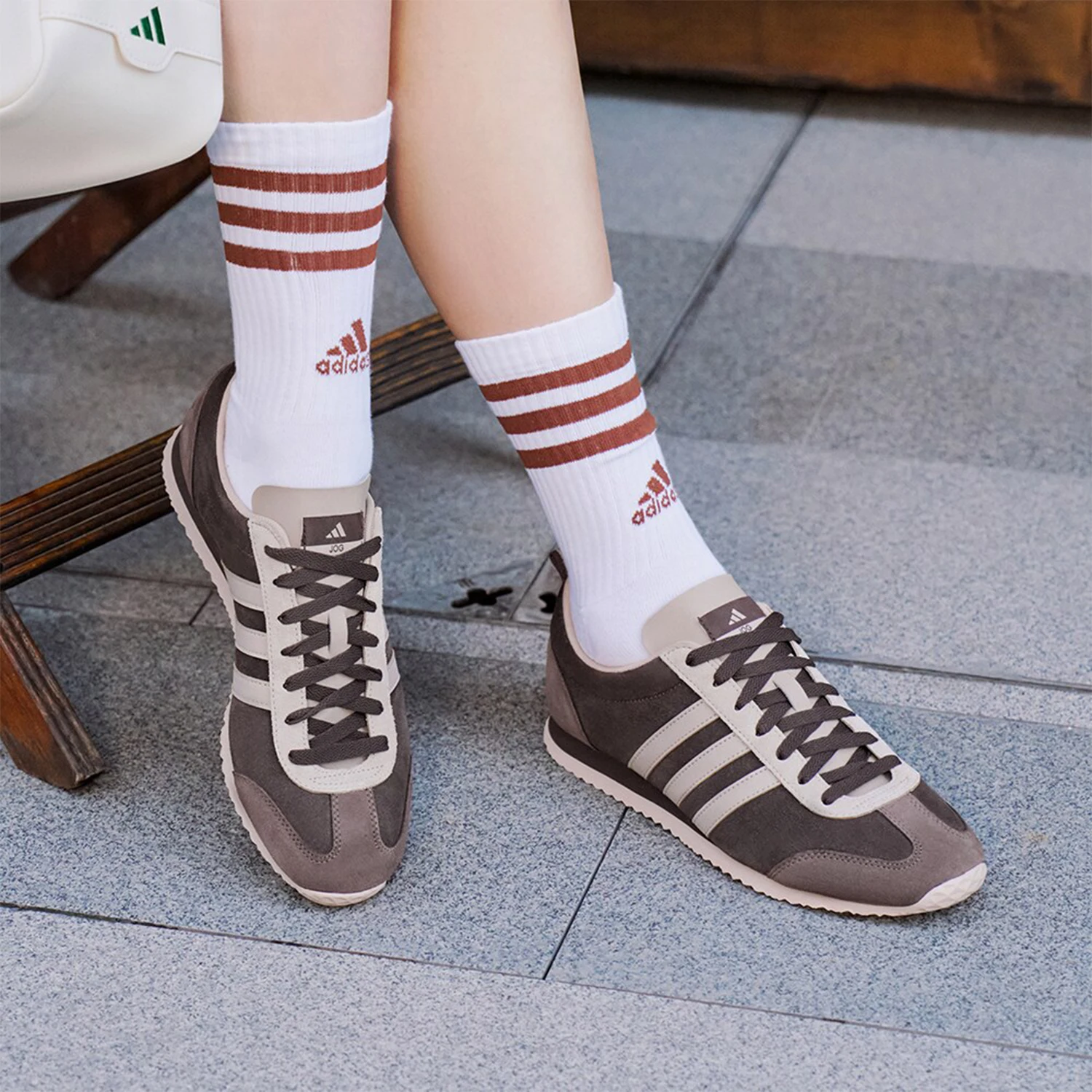 Adidas Official Genuine VS JOG 2.0 Men's and Women's Thin-Sole Anti-Slip Casual  Shoes JS1123 - AliExpress 201768104