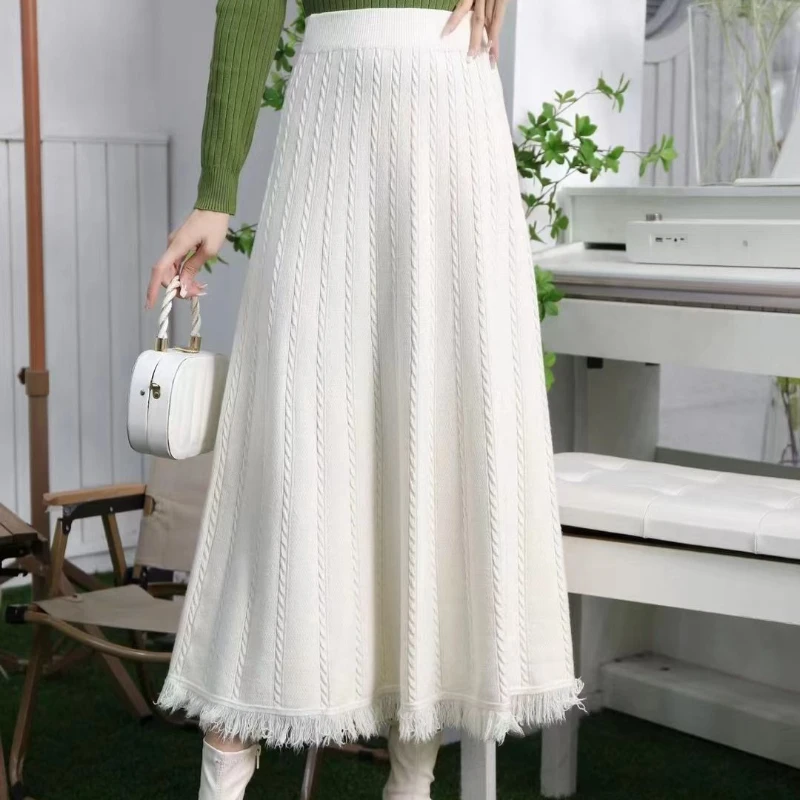 

Women Knitted Long Skirt 2024 Autumn Winter Korean Elegant Thick Tasse A Line Elastic High Waist Pleated Maxi Skirt Female