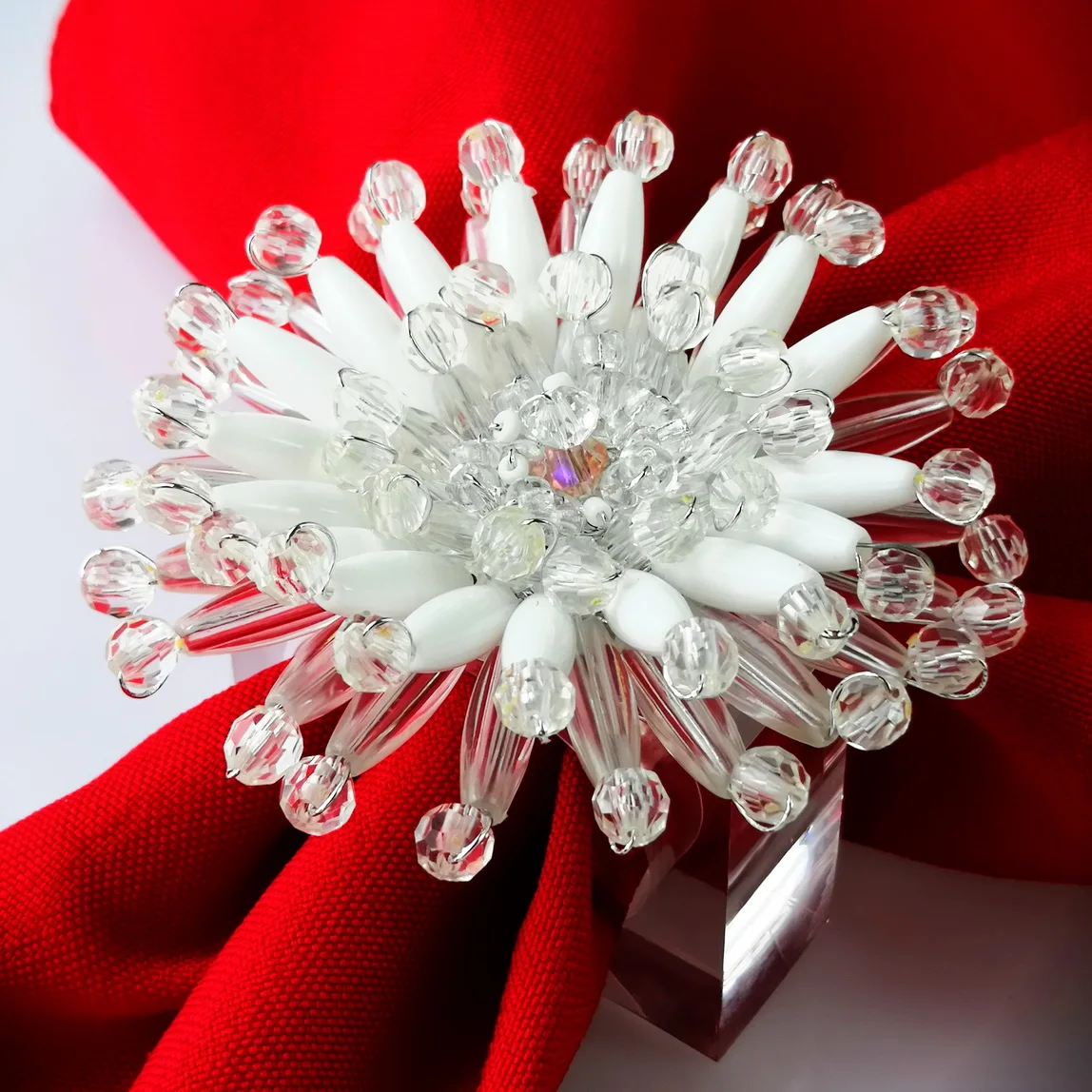 

Free Shipping New Design Crystal Flower Napkin Ring Wedding Holiday Decoration ,Wholesale holder 4pcs