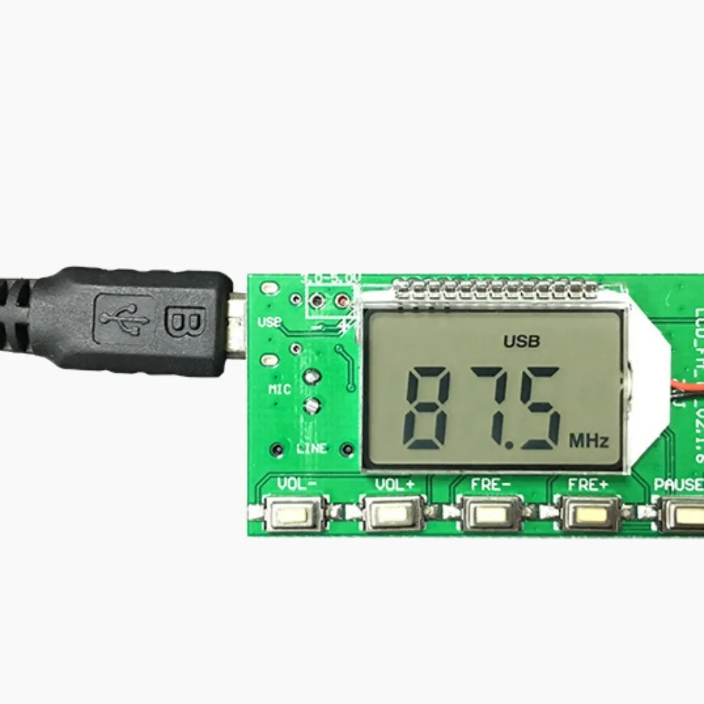 Frequency Modulation FM Transmitter For Car Audio LCD Display Low Power Consumption Minimal Noise Interference