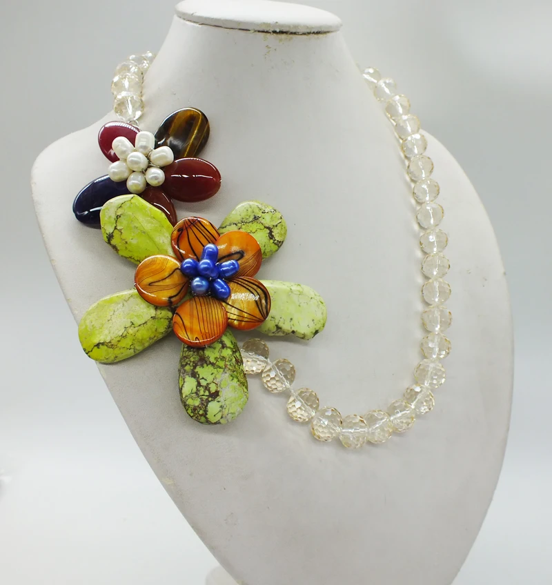 sweet  crystal, semi-precious stones. Hand-knit flower necklace 60CM