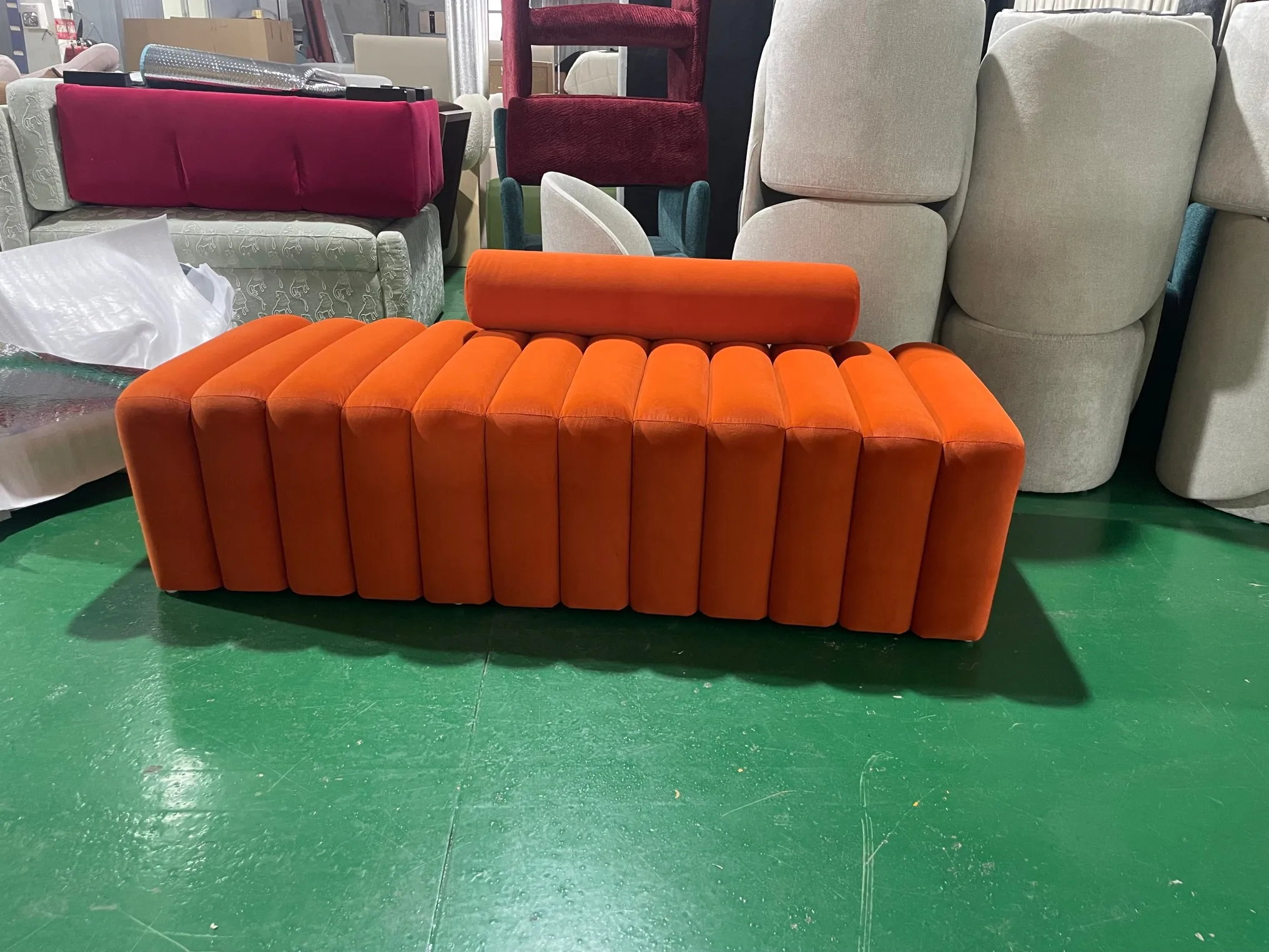 Modern Fabric Home Living Room Furniture Footrest Sofa Bench Stylish Stool & Ottoman for Hotel Apartment Use