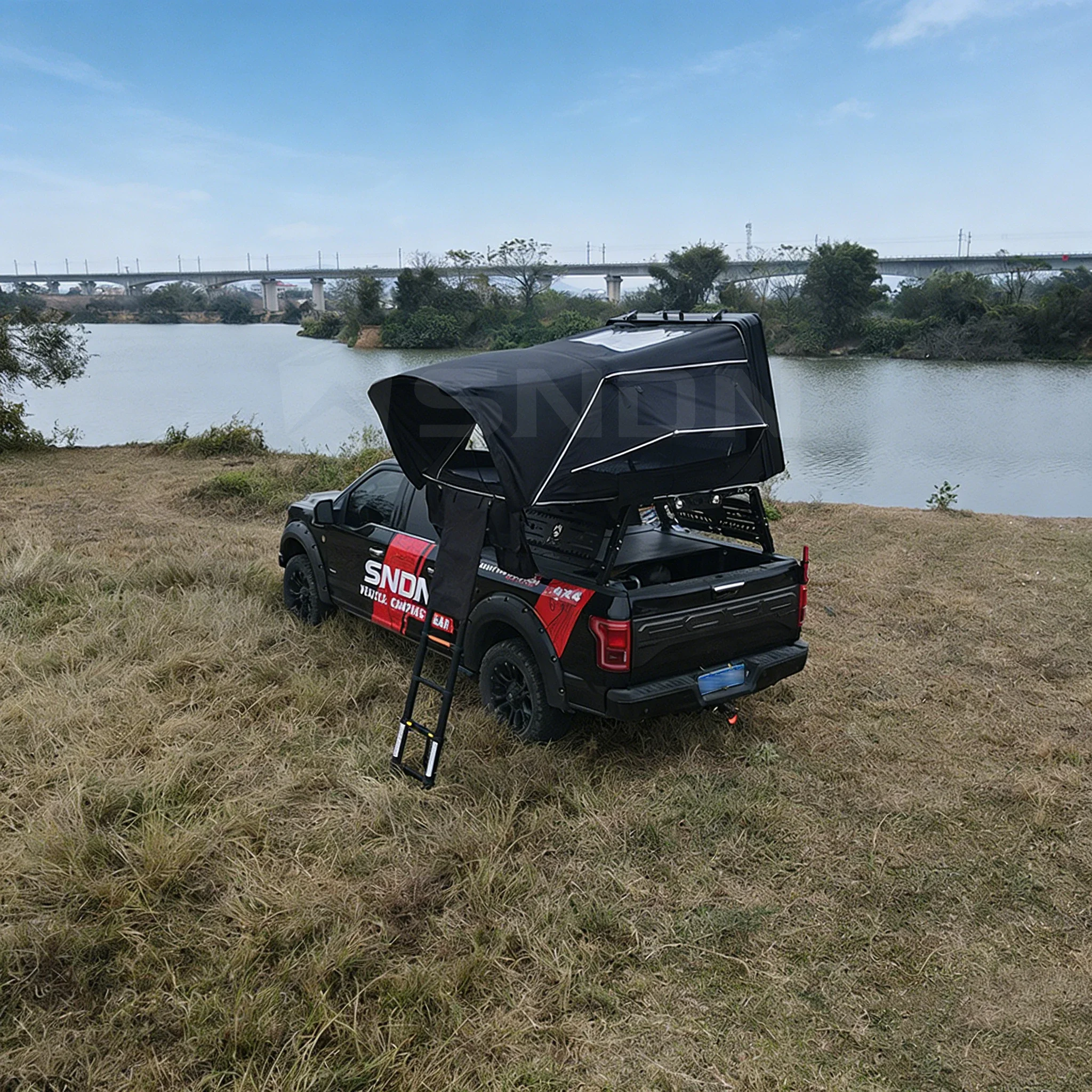 For Quick Setup Waterproof Side Opening Rooftop Tent Hard Shell Aluminum 4x4 Car Roof Top 3-4 Person Open Skylight Four-season