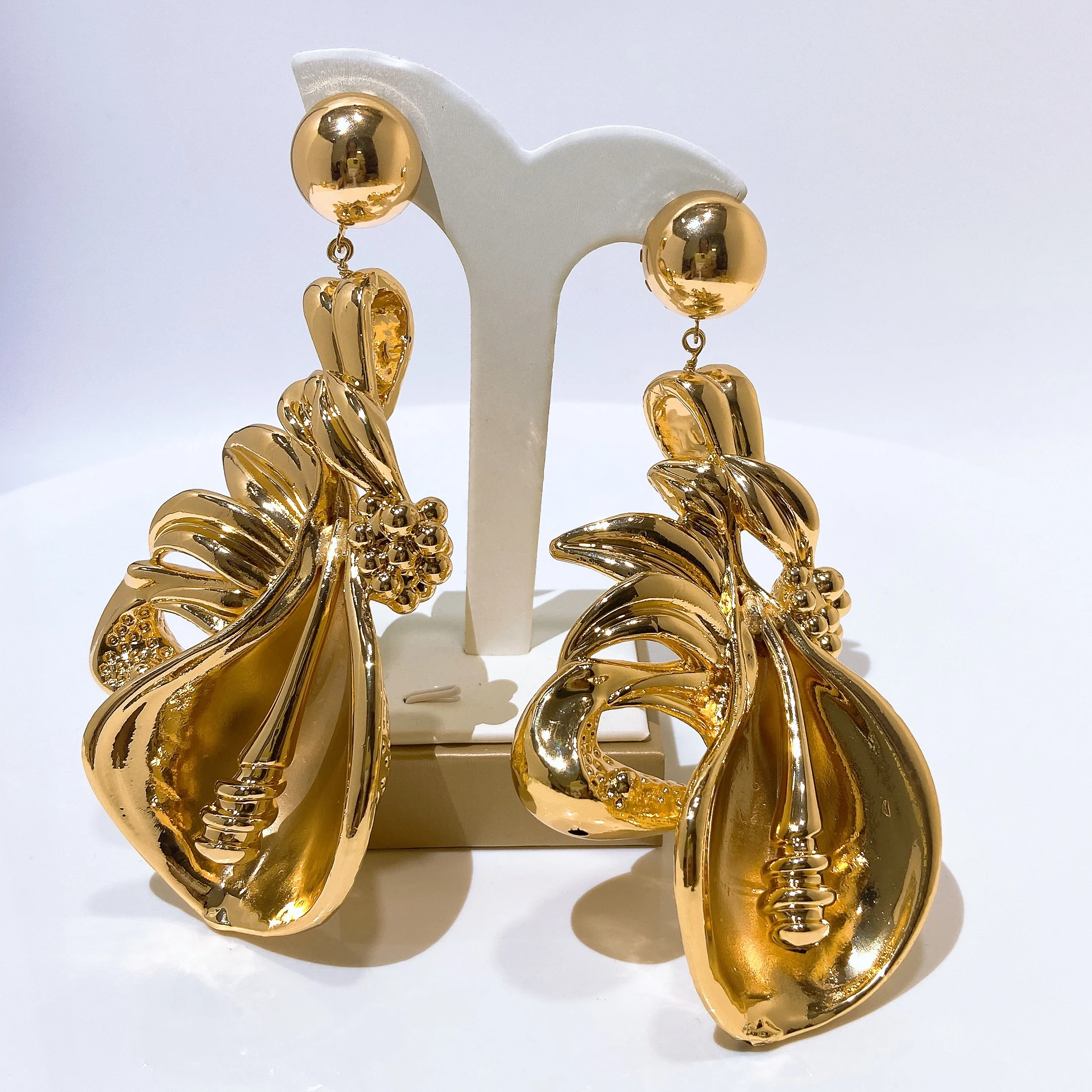 New In 24K Gold Plated Chunky Hoop Earrings for Women Statement Floral & Chain Design Bold Fashion Jewelry for Party Wear Hot